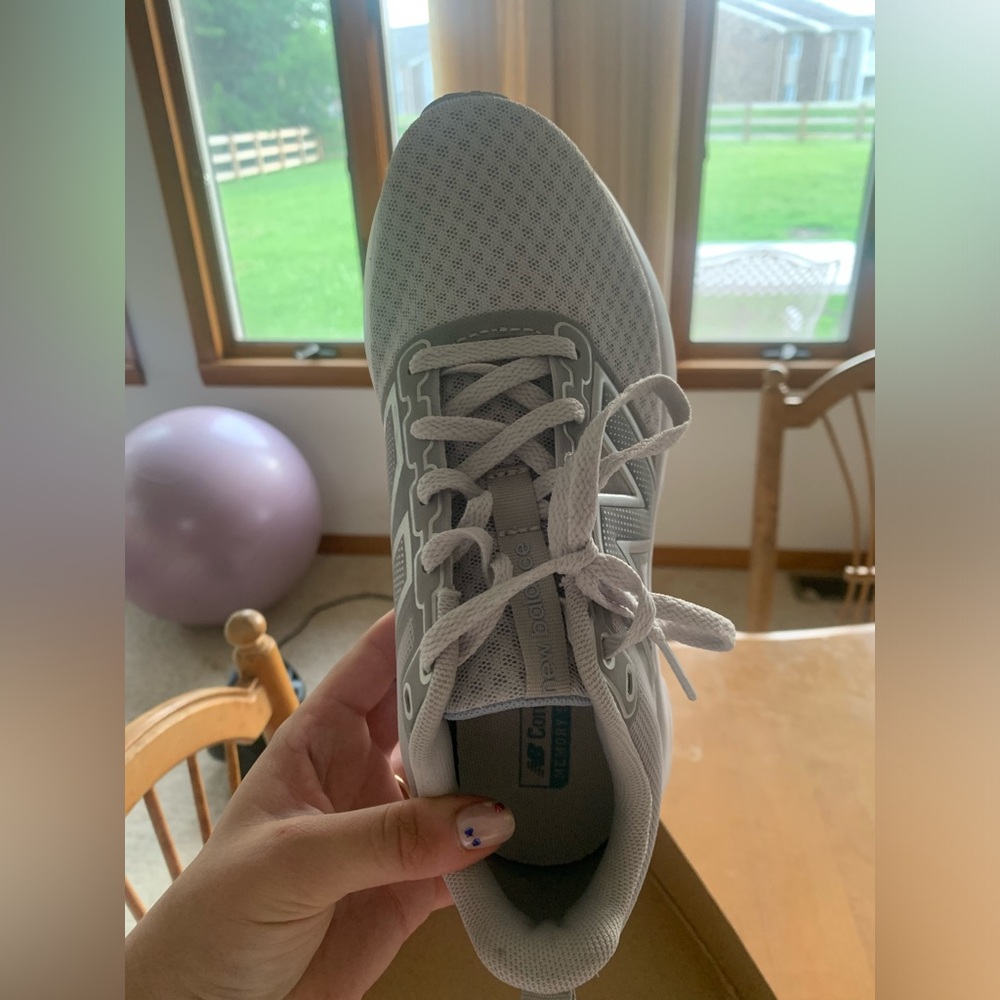 New Balance Shoes - Picture 2 of 5